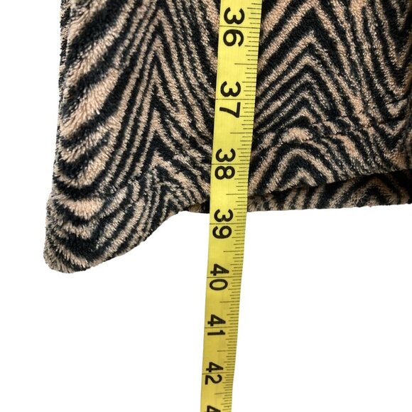Vera Bradley Fleece Robe, Size Small/Medium, Animal Print Tiger Stripe Belt Hood - Picture 6 of 9